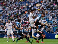 IM体育官方平台-足球比赛中壮观的场面将惊艳球迷的简单介绍