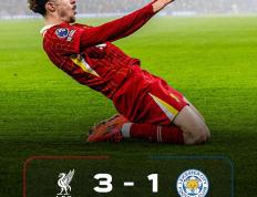 IM体育在线注册-利物浦名宿现身球场，赞扬年轻球员表现出色