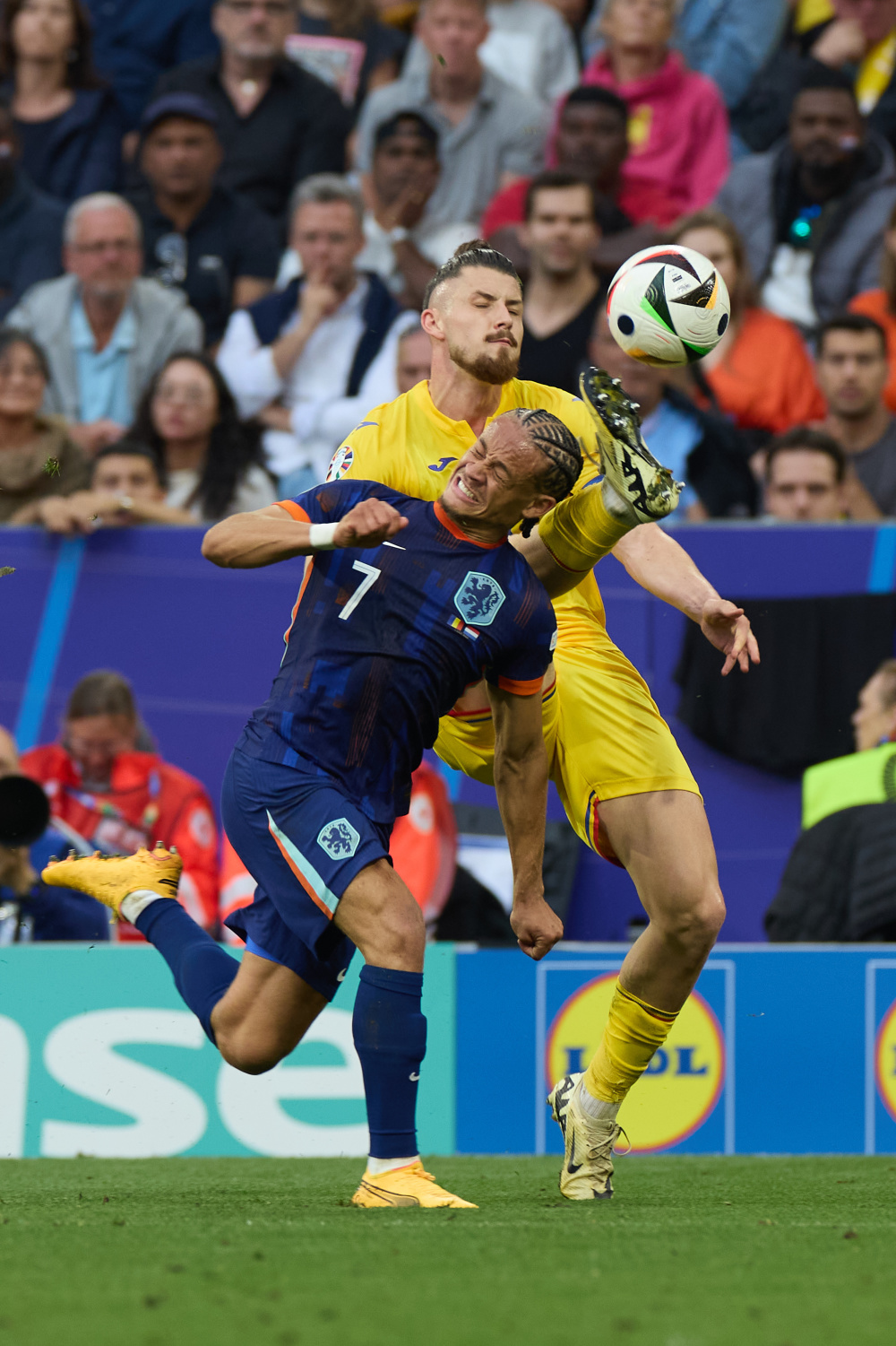 IM体育赛事直播入口-包含荷兰运动员突破自我，获得佳绩的词条