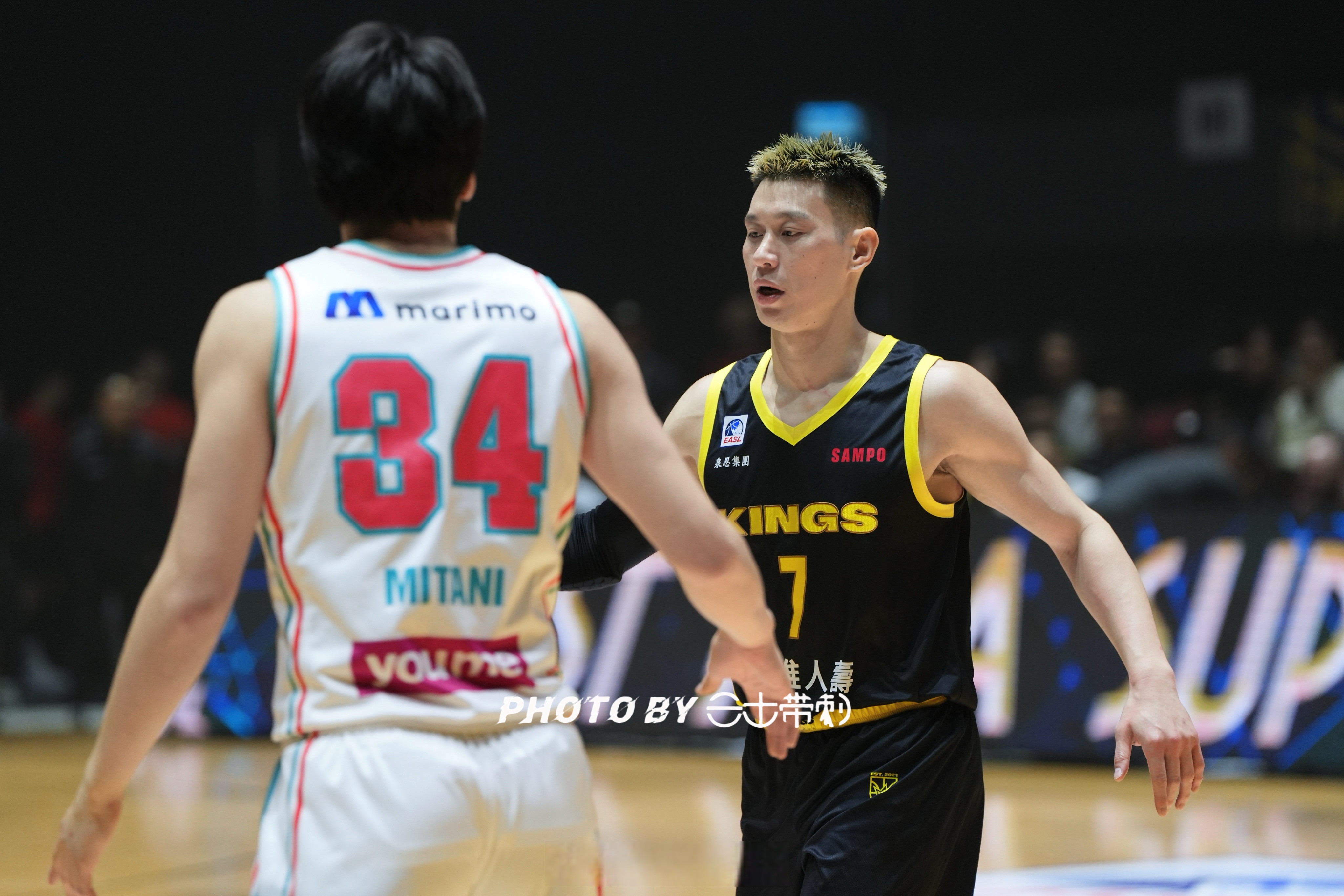 IM体育在线注册-关于豪强交锋，资格赛竞争激烈令人期待的信息