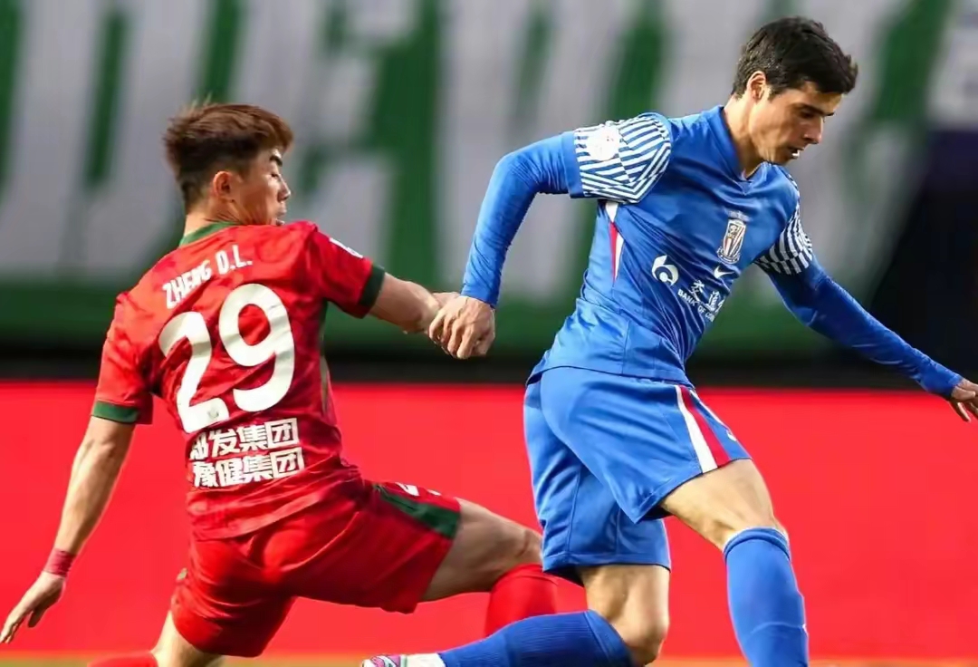 IM体育在线注册-关于豪强交锋，资格赛竞争激烈令人期待的信息