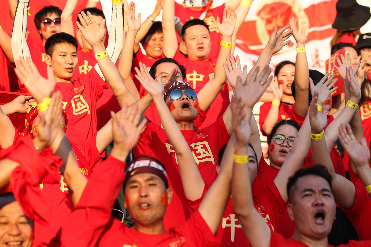 IM体育网页版登录入口-华人球员在英超联赛中大放异彩，赢得掌声