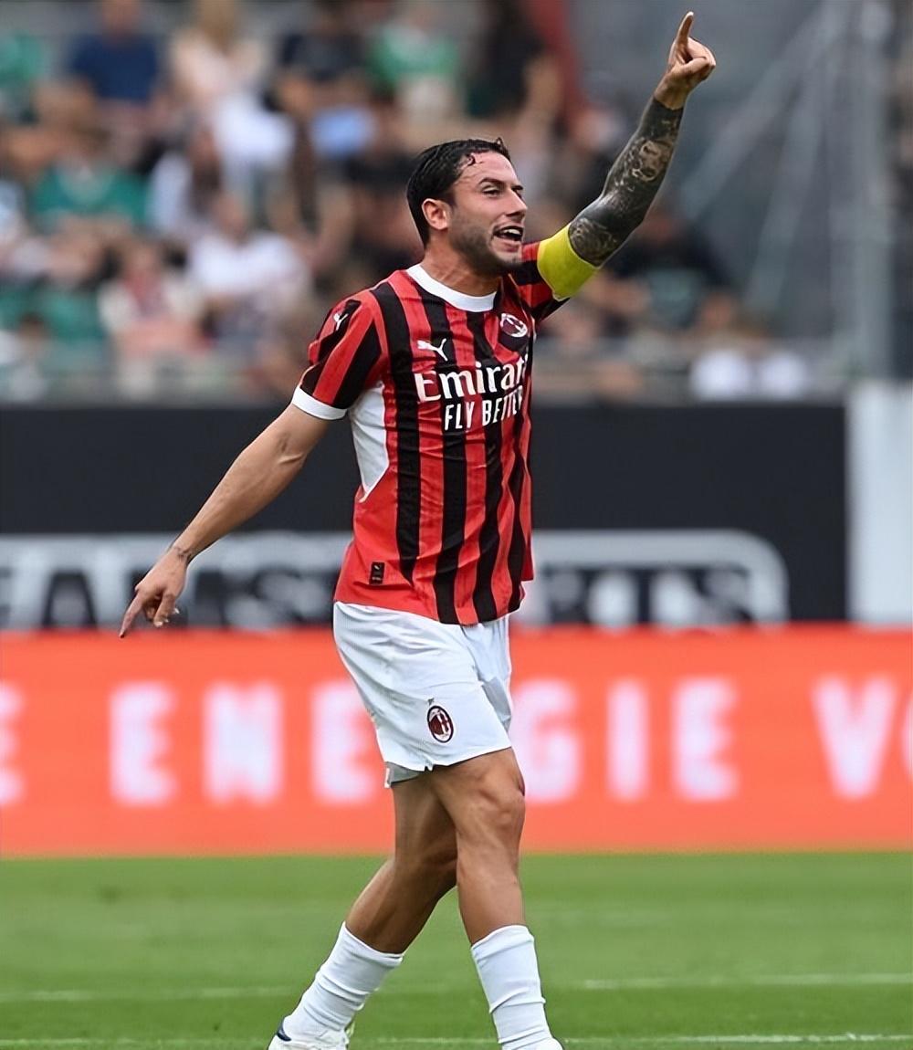 IM体育网页版登录入口-AC米兰前锋伤愈复出，球队期待他建功的简单介绍