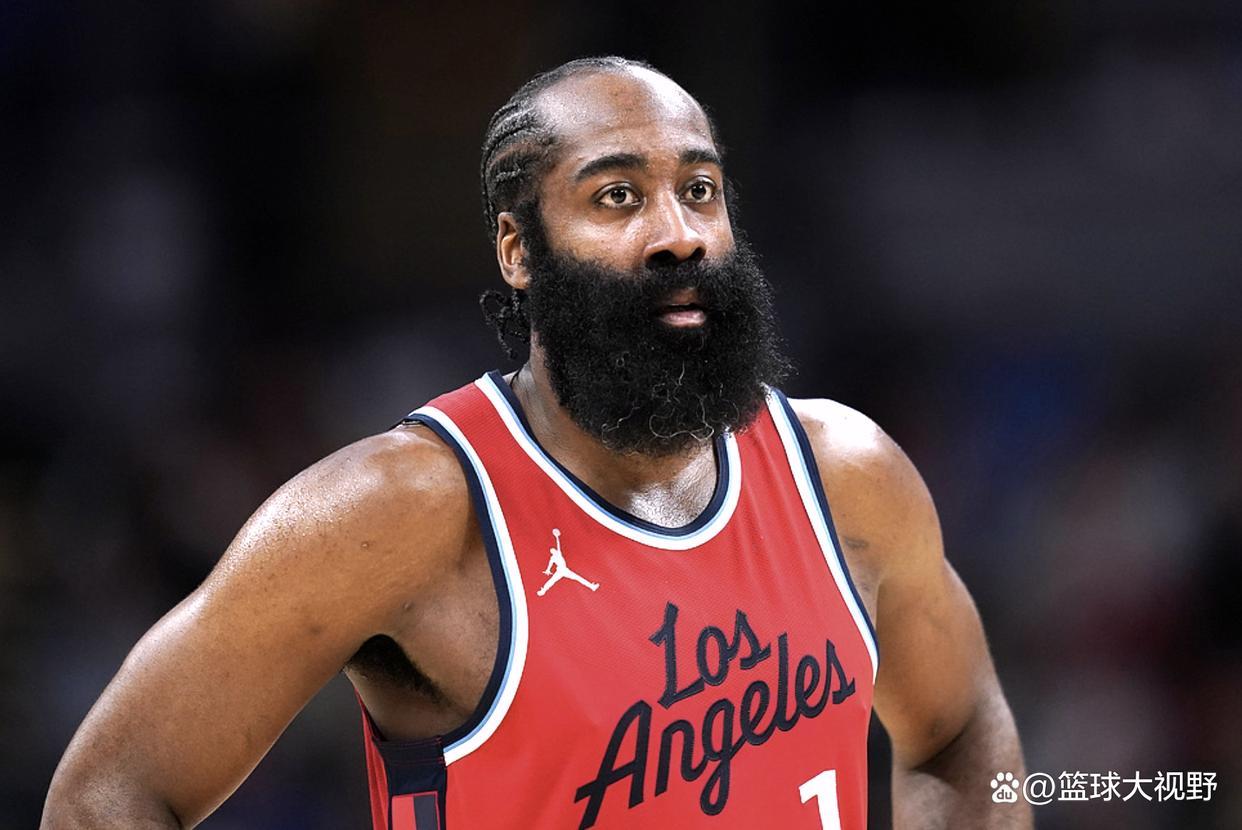 IM体育App下载-快船完胜上海队，戈贝尔惊艳四座