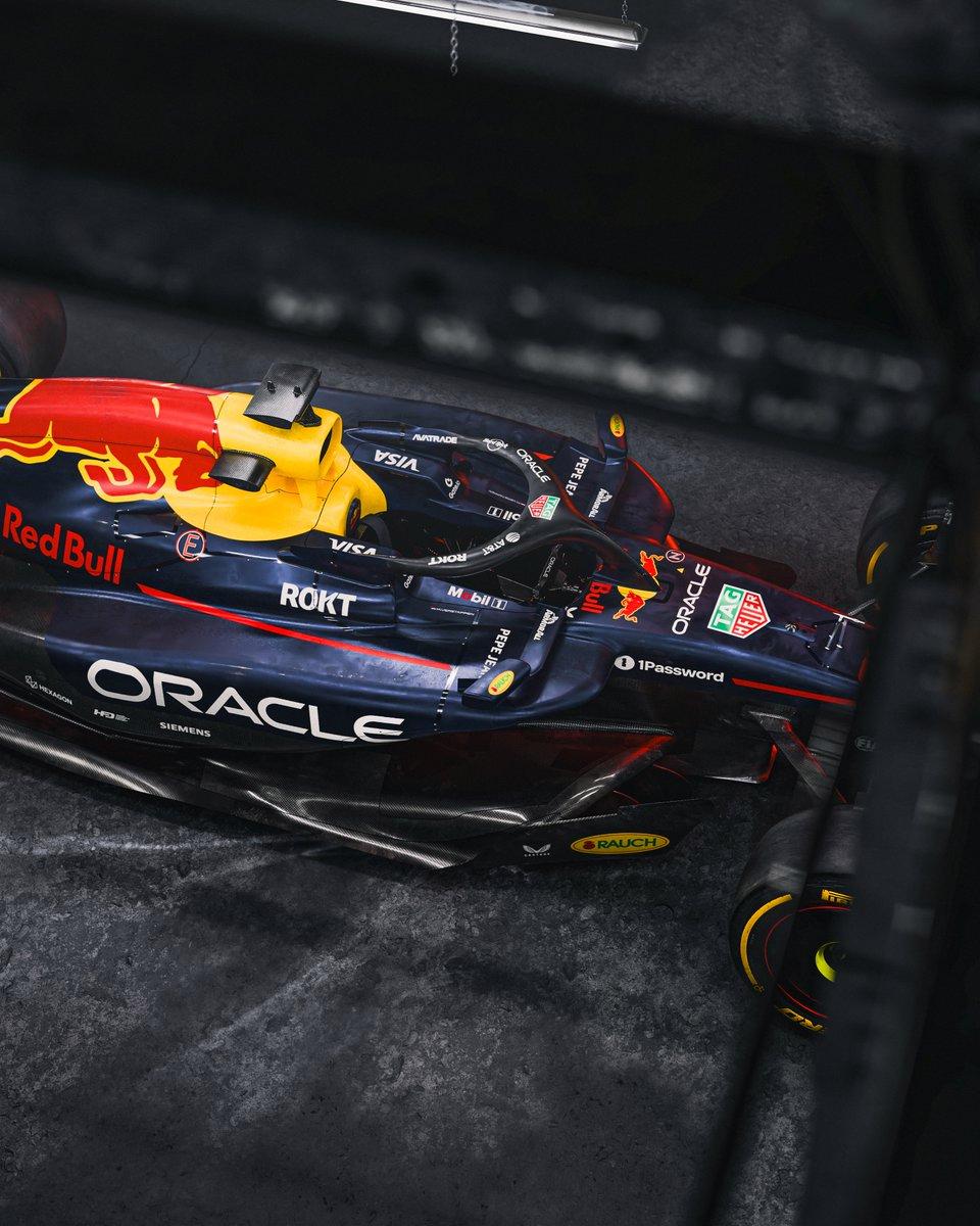 IM体育平台-索伯车队碾压红牛二队，汉密尔顿刷新纪录的简单介绍