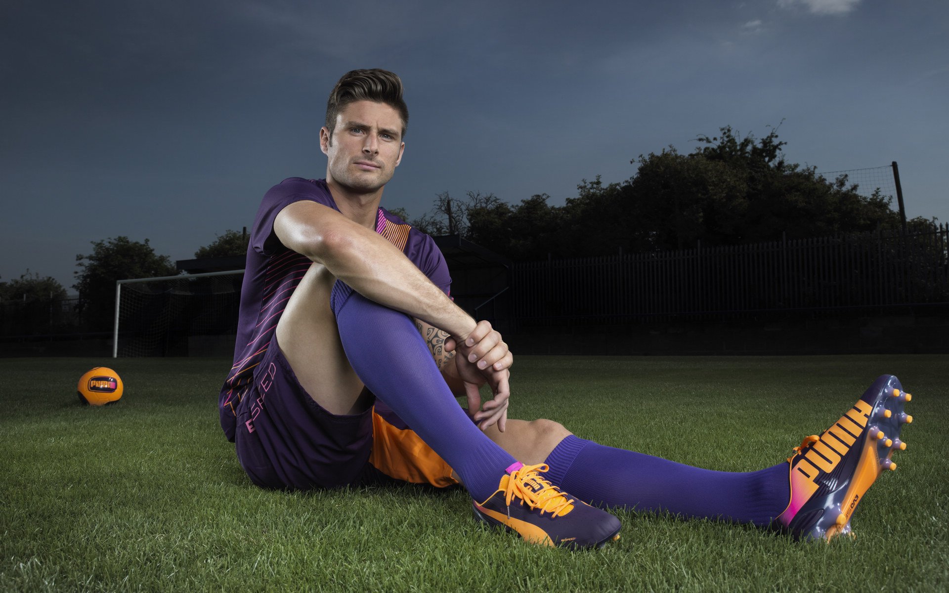 IM体育官网入口-波斯铁骑对决黄色潜水艇，当阿圭罗的舞台从伊比利亚延伸到波斯高原