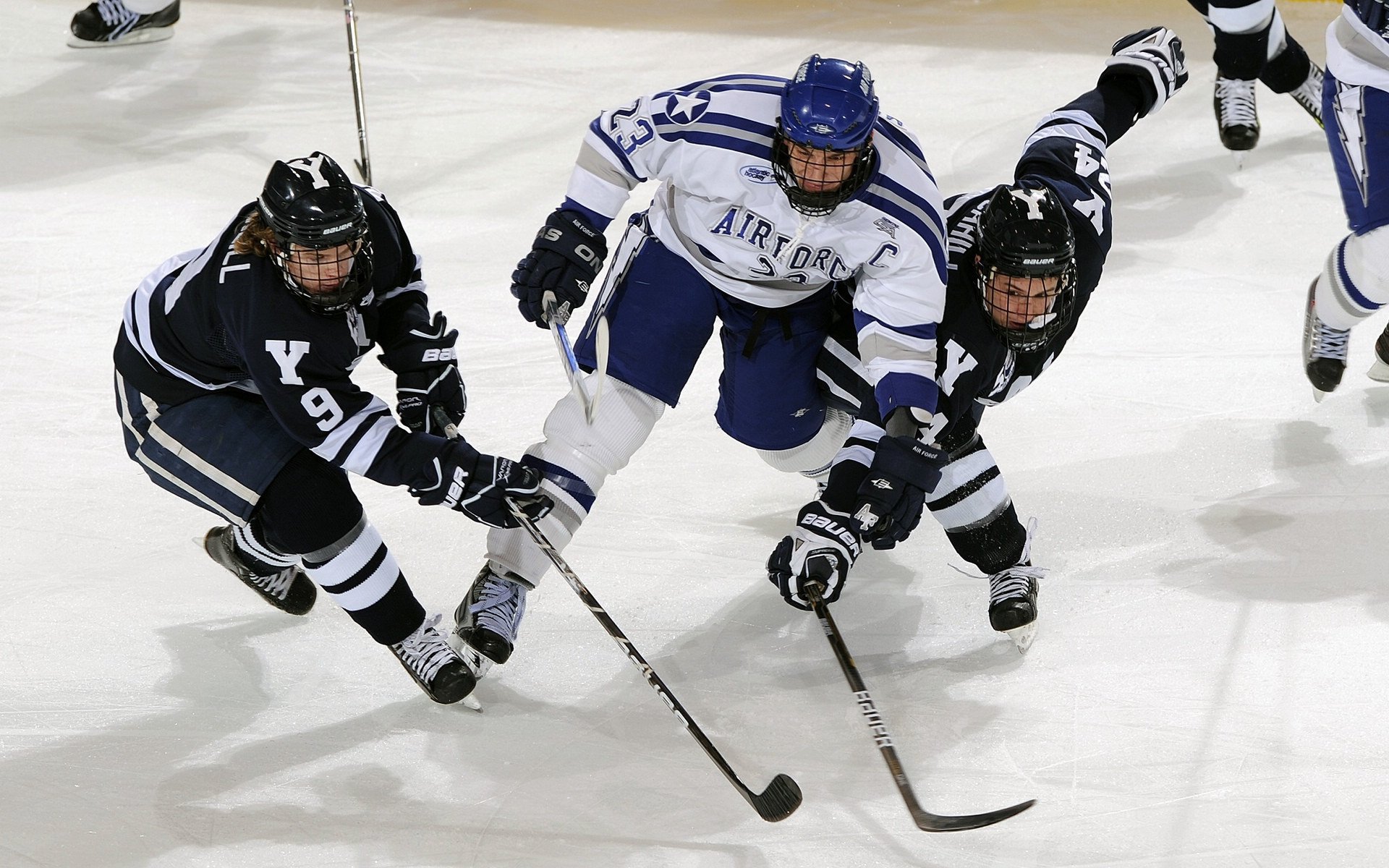 IM体育官网入口-圣西罗的黄昏与黎明，托尼一剑封喉，AC米兰巅峰对决险胜皇家贝蒂斯