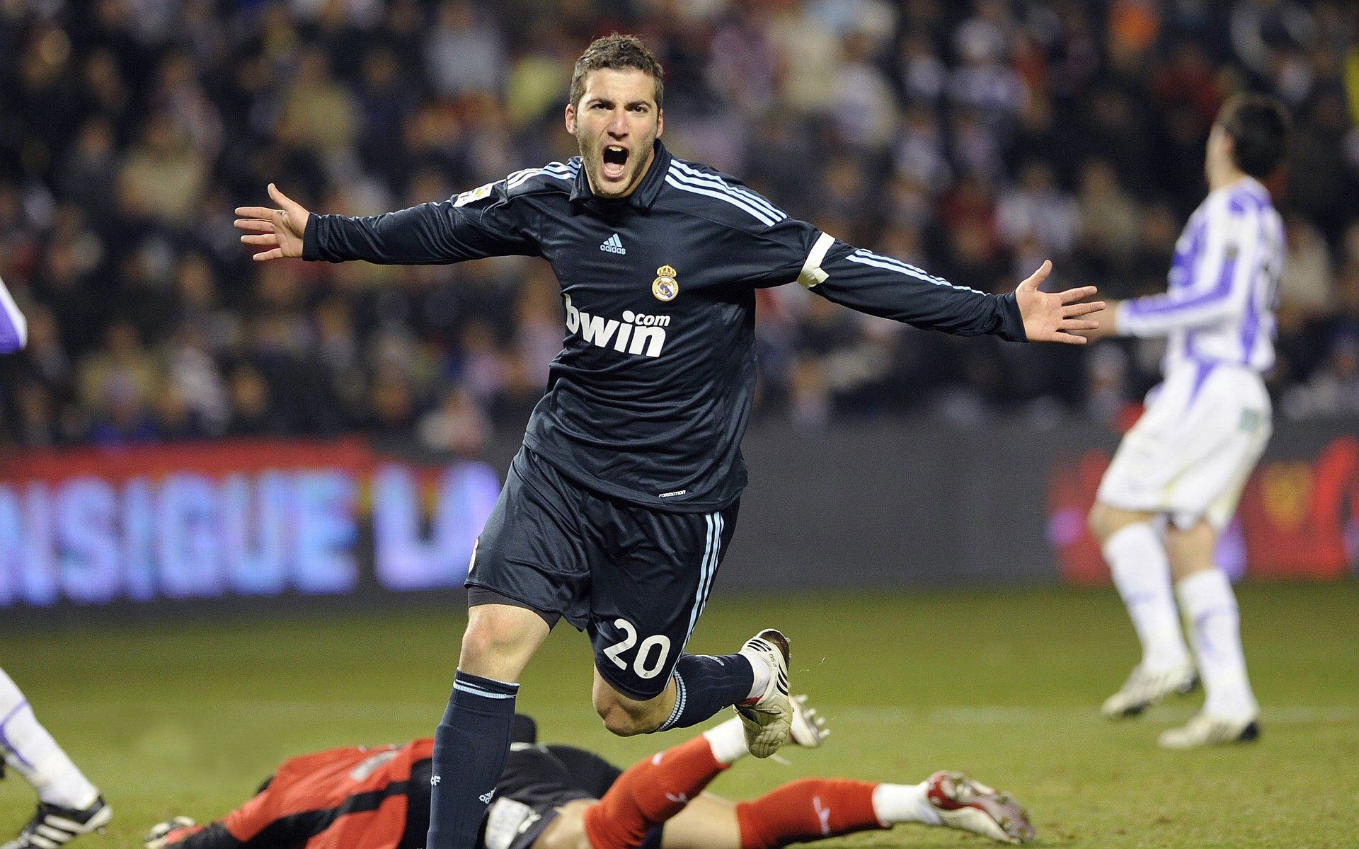 IM Sport-巴雷拉独舞美加墨，尼日利亚淘汰赛力克伊拉克，新王接管绿茵